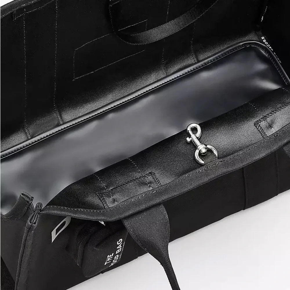 NWT Marc Jacobs The Doggy Bag - Picture 8 of 9